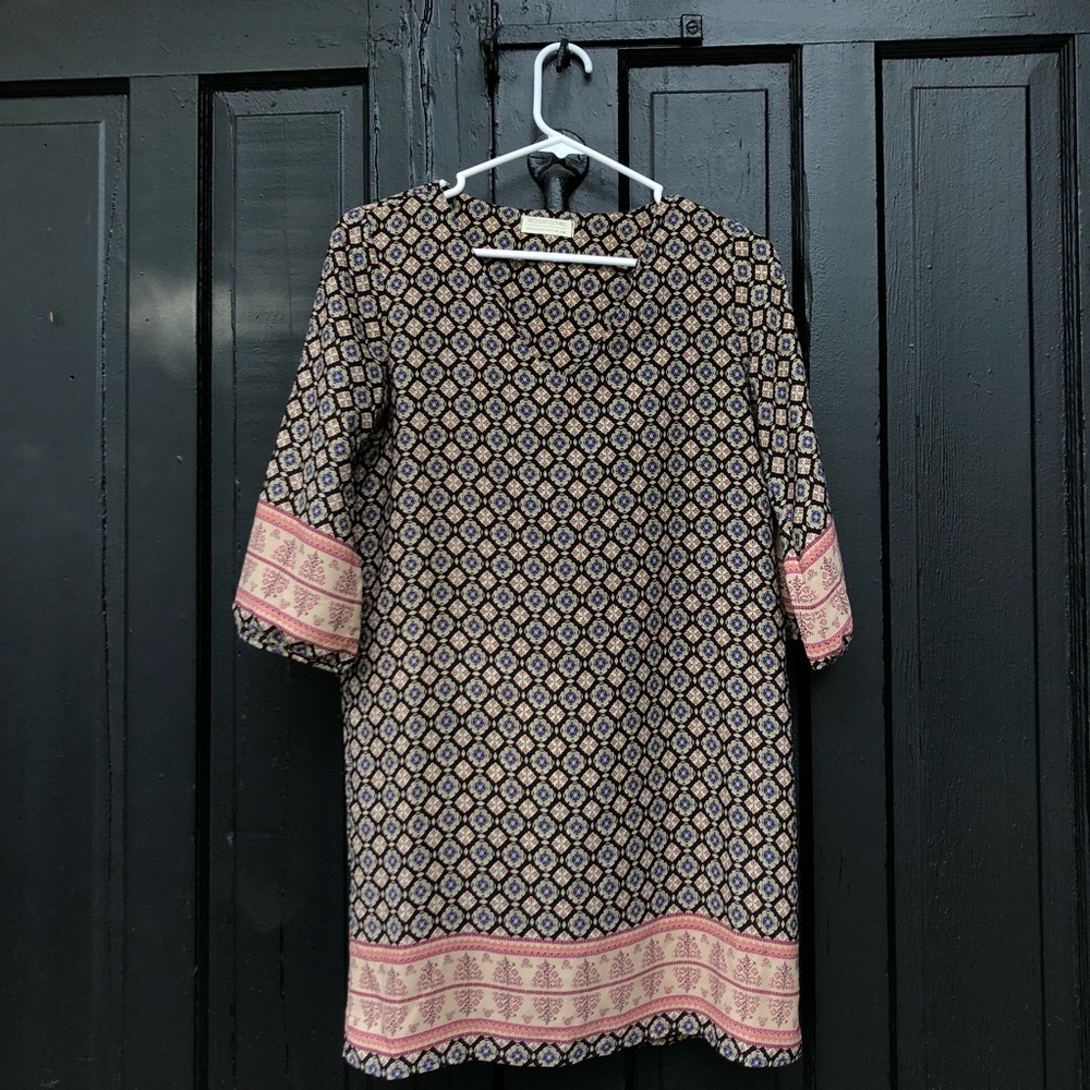 DRESS